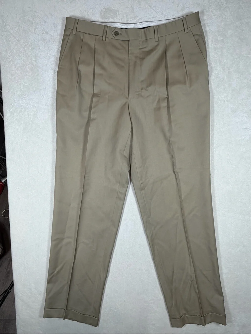Canali 100% Wool 38W 32L Men's Pleated Dress Pants - Beige